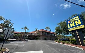 Tarpon Shores Inn