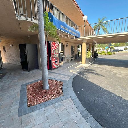 Tarpon Shores Inn Tarpon Springs Exterior foto
