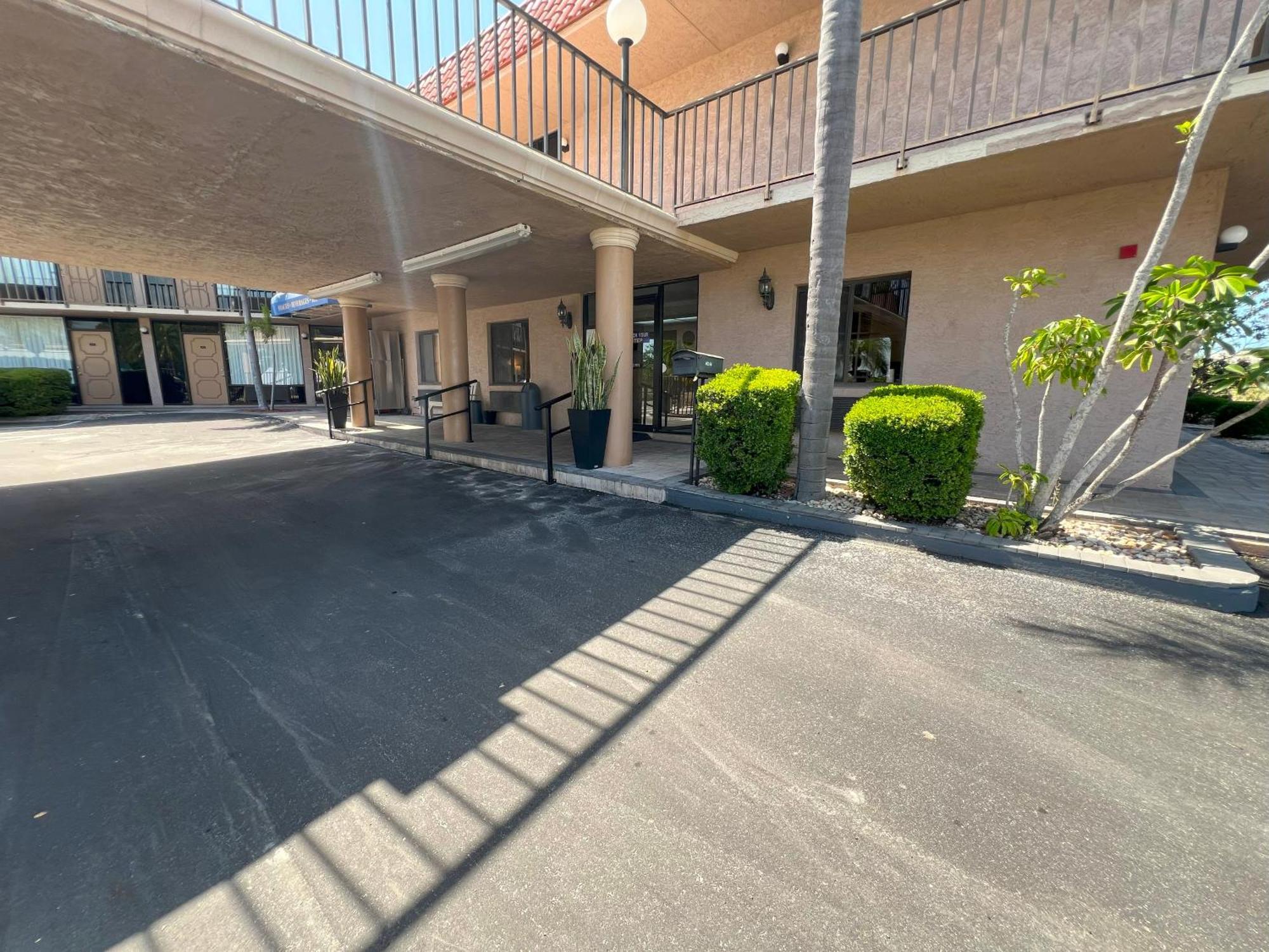 Tarpon Shores Inn Tarpon Springs Exterior foto